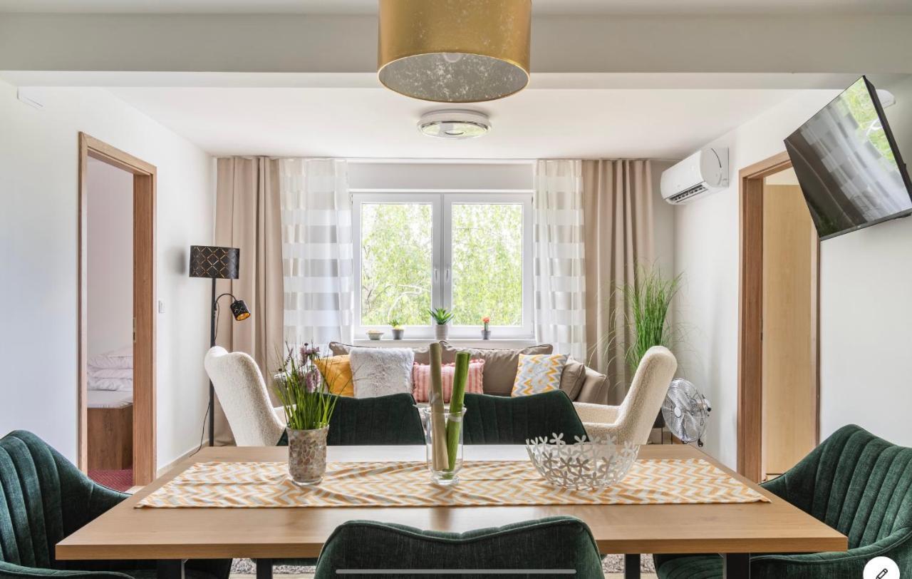 Sinus Premium Aparthotel שיופוק מראה חיצוני תמונה