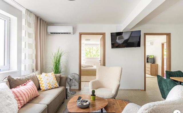 Sinus Premium Aparthotel שיופוק מראה חיצוני תמונה